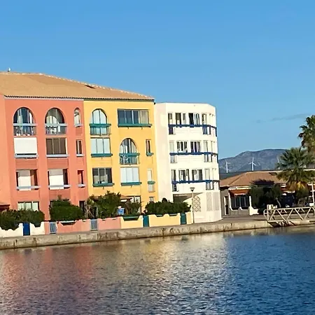 En Bord D'etang Apartment *