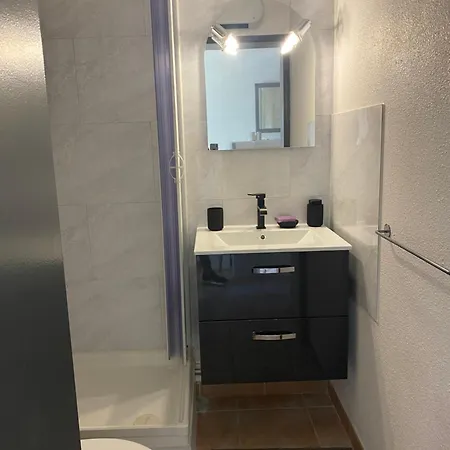Appartement En Bord D'étang