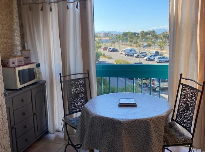 Appartement En Bord D'etang *